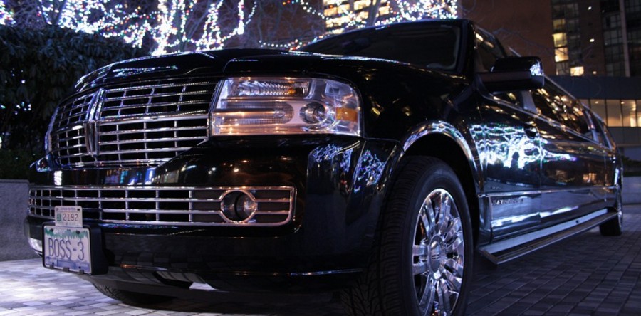 Lincoln Navigator Stretch