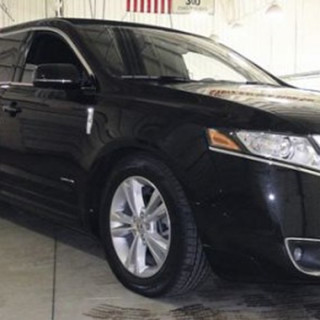 Lincoln Mkt Stretch Limousine 8- Passengers